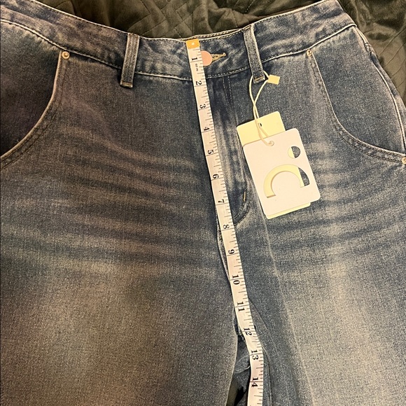 Commense Jeans with Split Hem - Picture 3 of 6